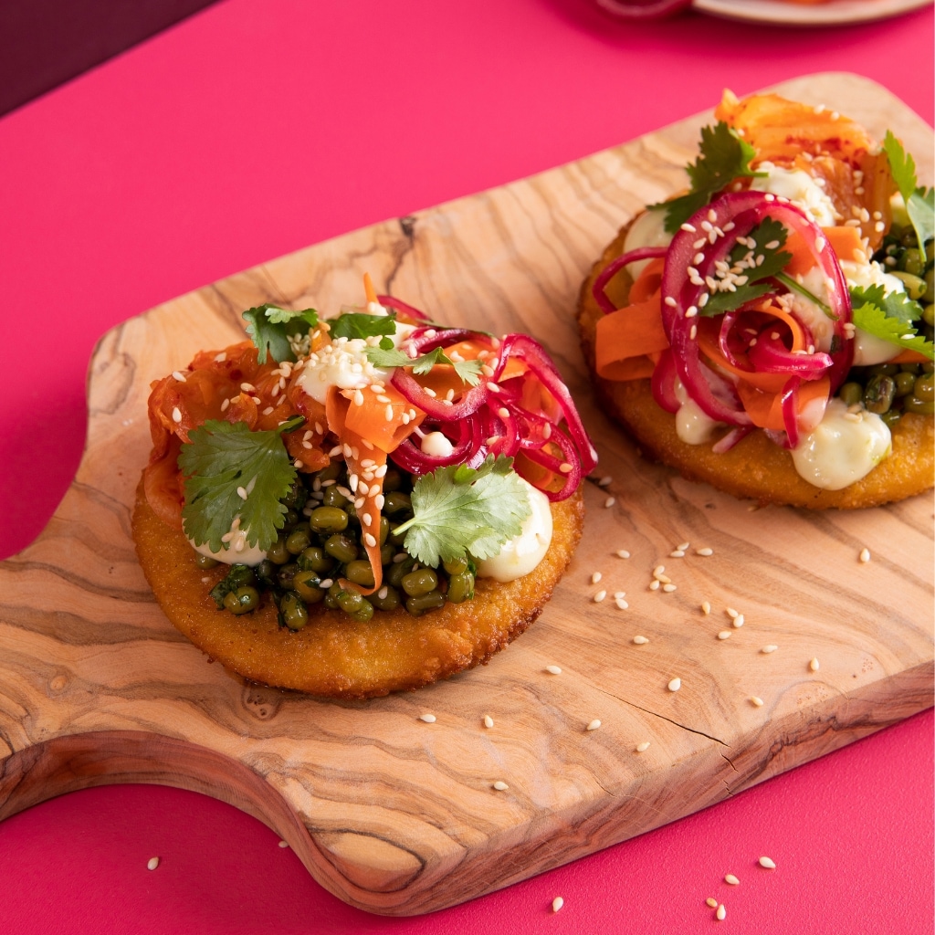 Crispy NoChicken ”Asian Style”, ingefær, kimchi, wasabi crème og koriander.